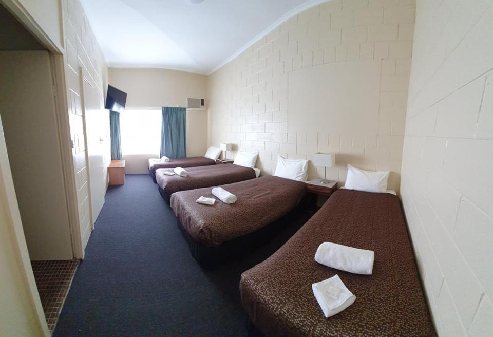East West Motel Седьюн Екстер'єр фото